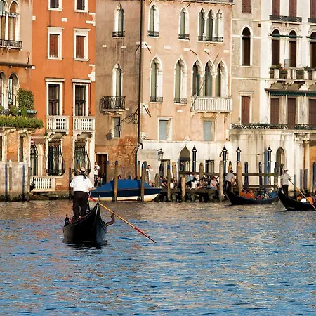 Ca Dama Del Pozzo Velence